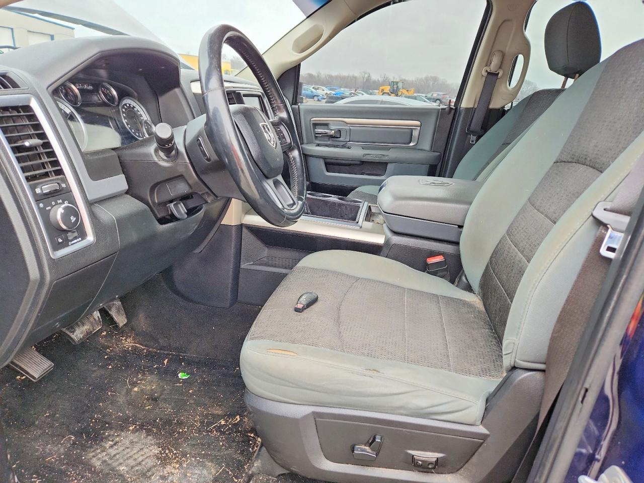 2015 Dodge Ram 1500 slt