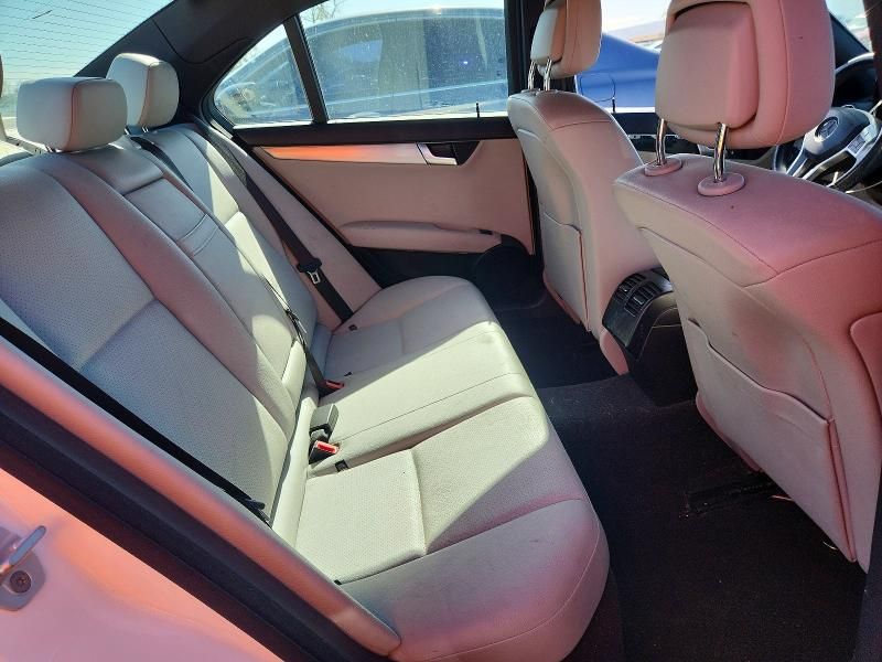 2014 Mercedes-Benz C 250