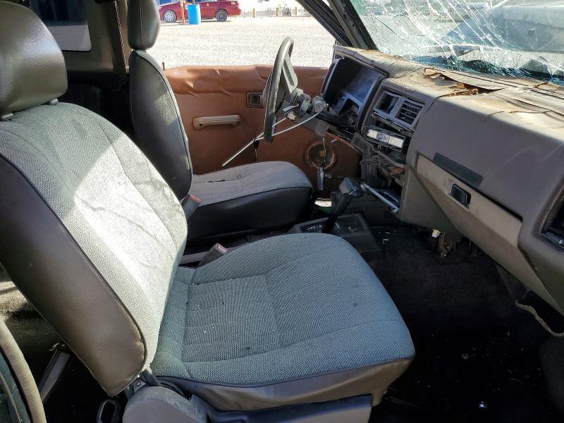 1991 Nissan Truck King cab