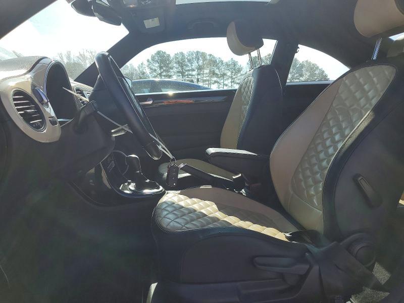 2019 Volkswagen Beetle s