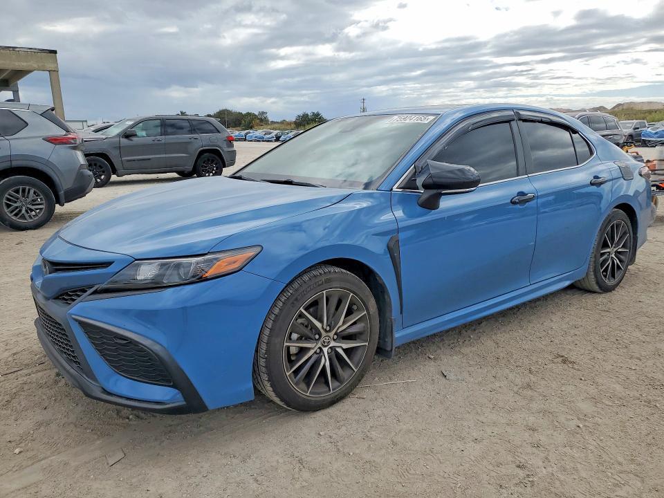 2023 Toyota Camry se Night Shade