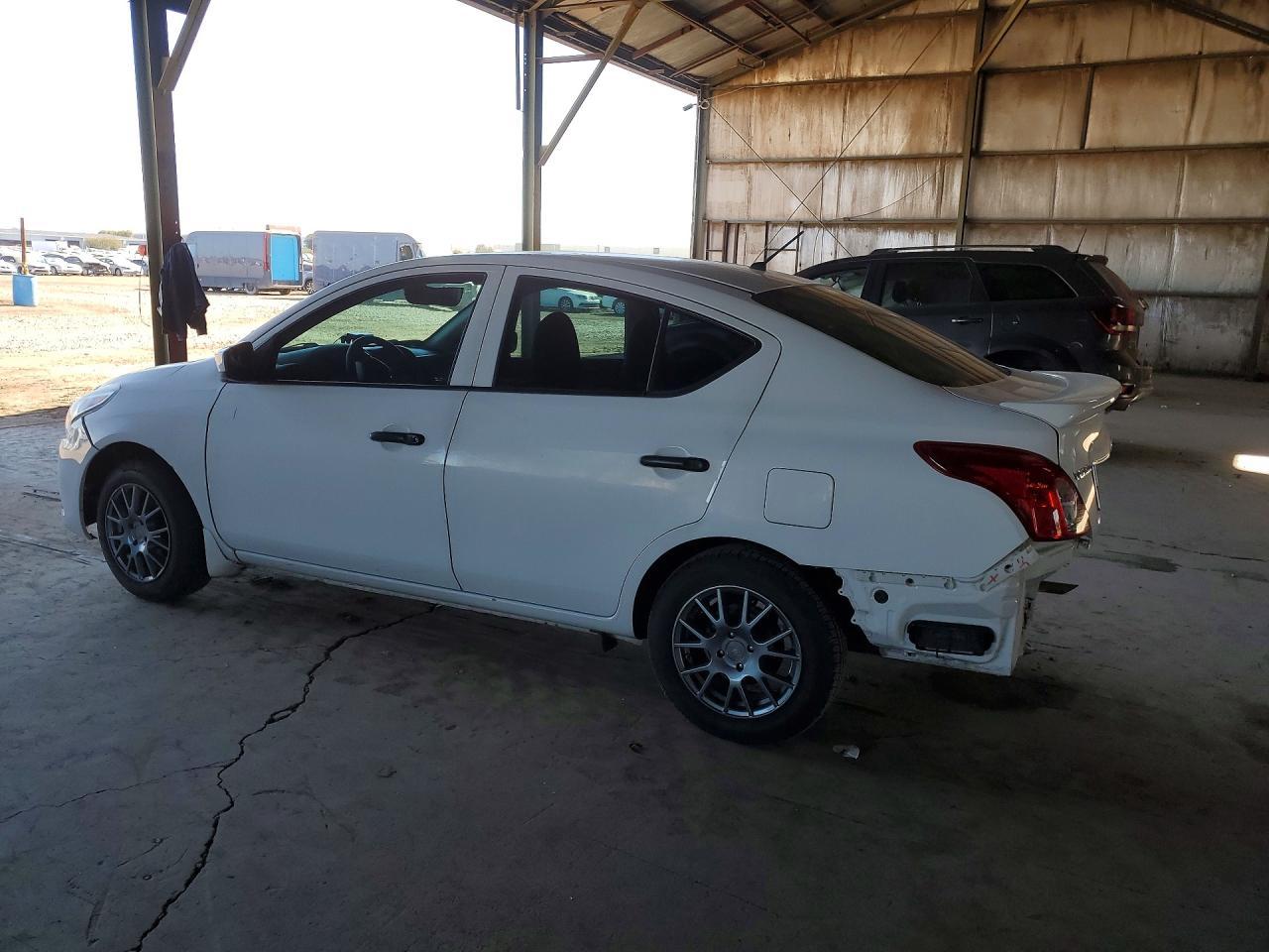 2016 Nissan Versa s