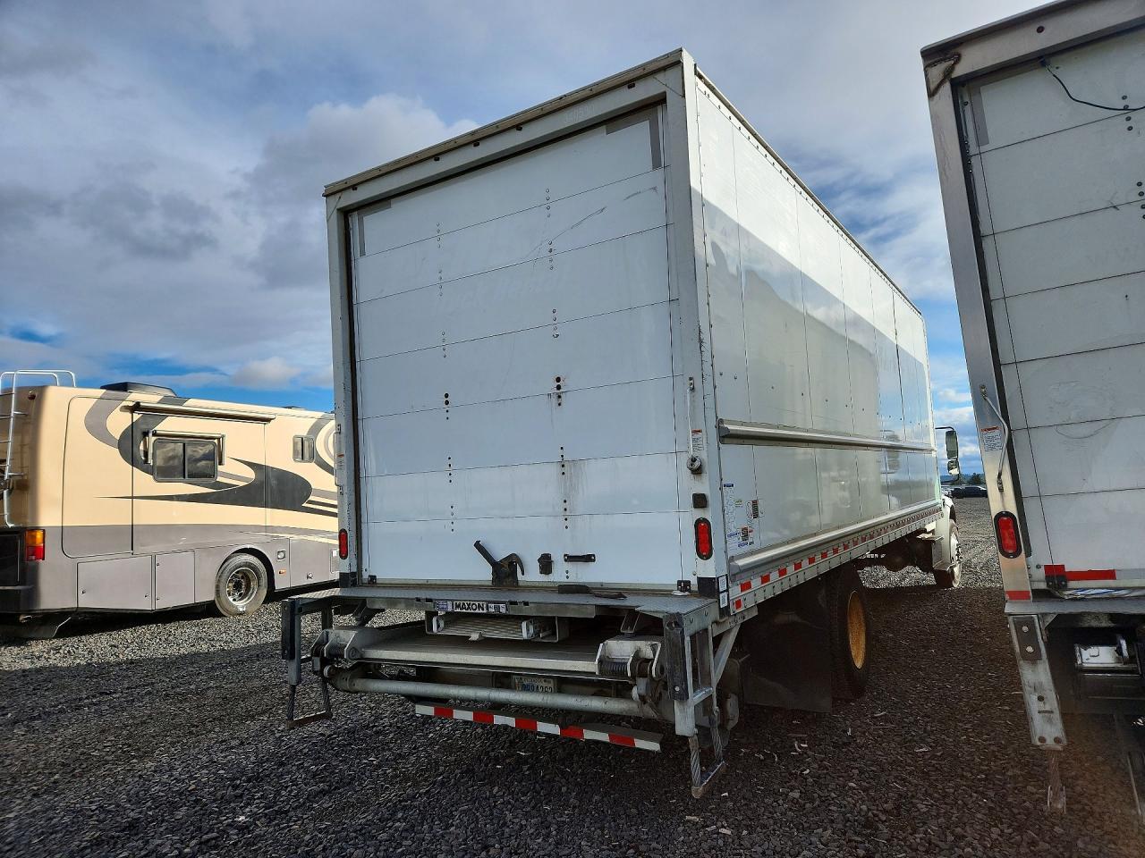 2020 Freightliner Business Class M2 BOX Truck