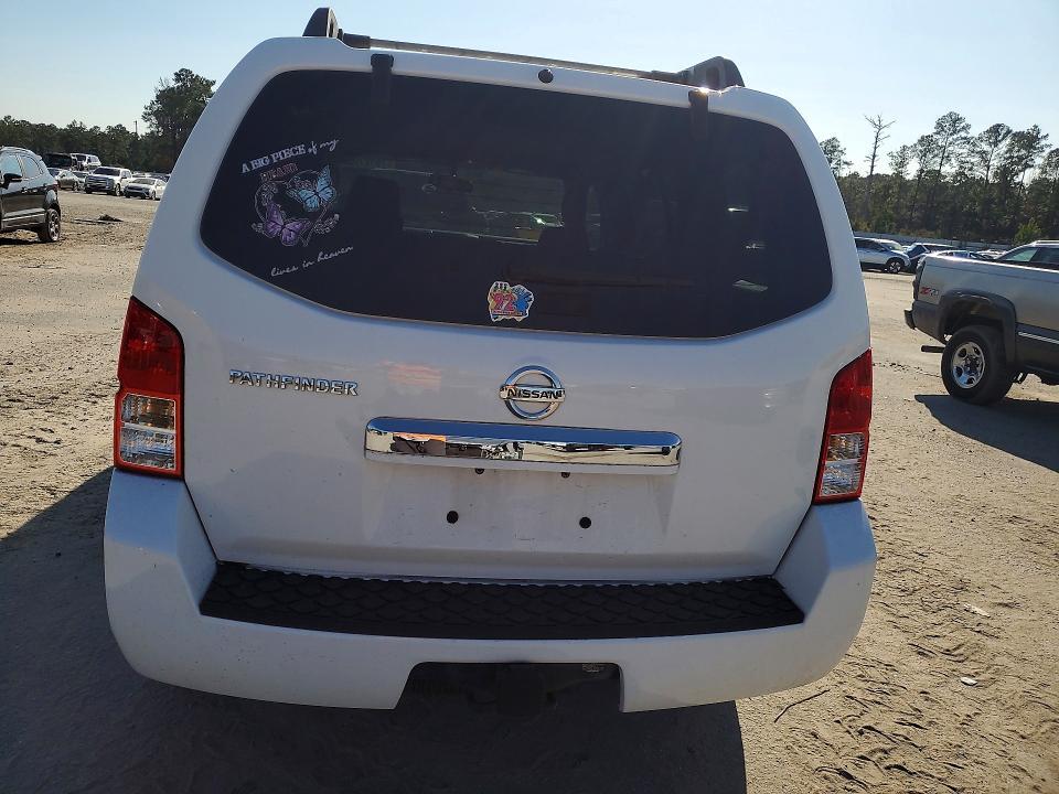 2010 Nissan Pathfinder s
