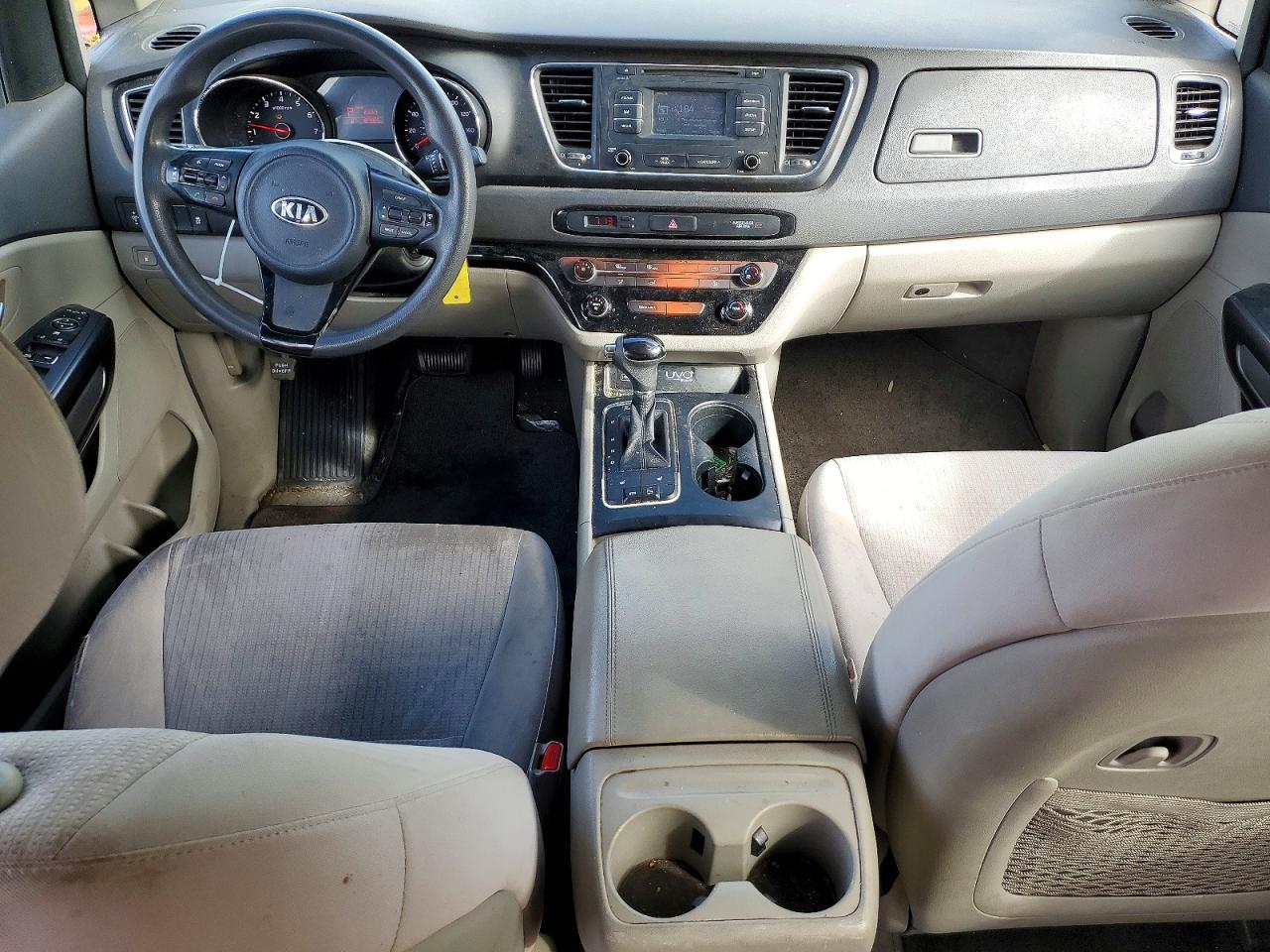 2016 KIA Sedona lx
