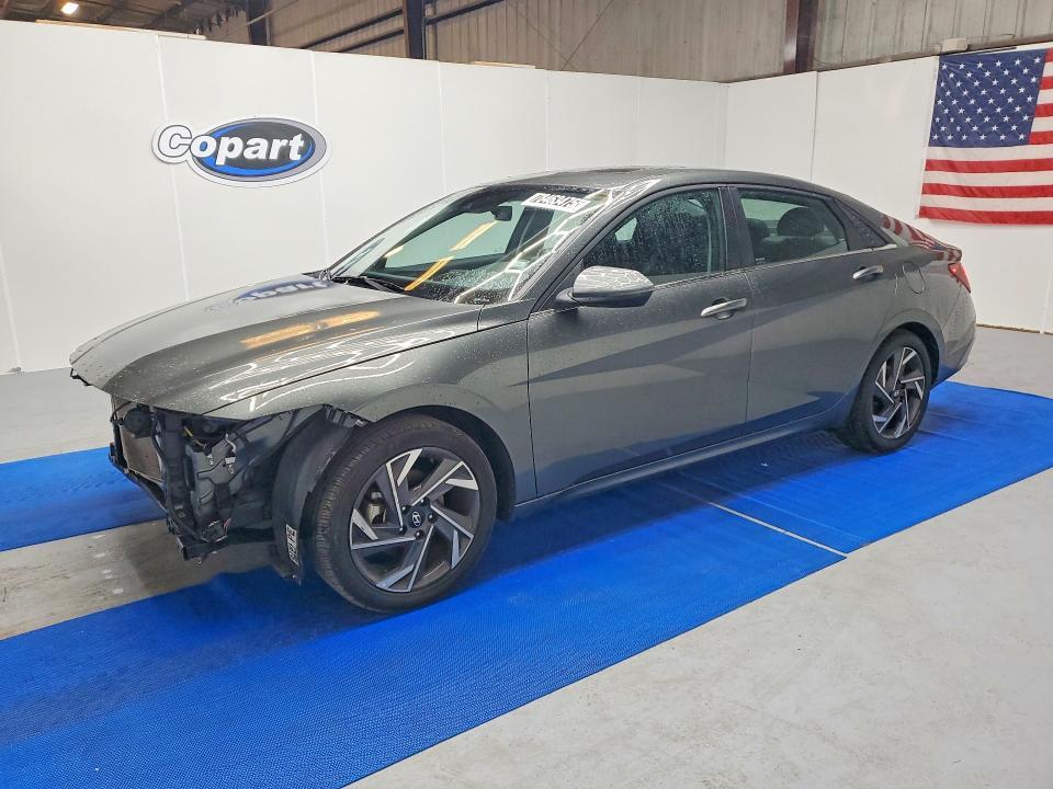 2025 Hyundai Elantra Limited