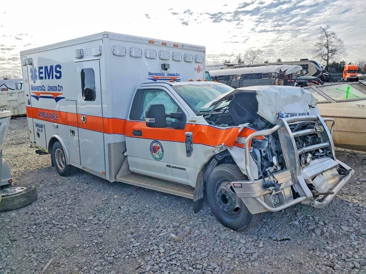 2017 Ford F350 Super Duty Ambulance