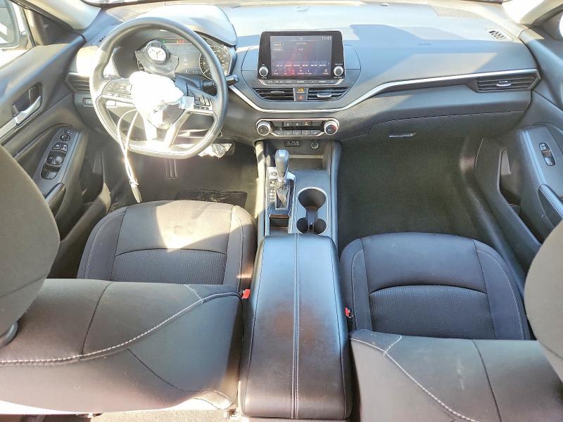 2022 Nissan Altima sv