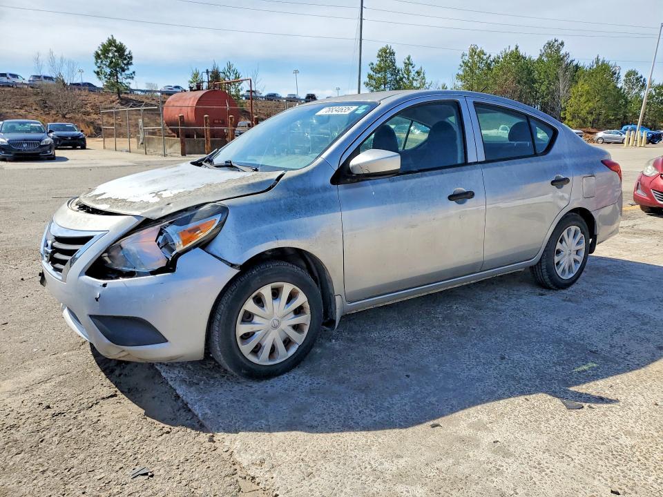 2016 Nissan Versa 1.6 s