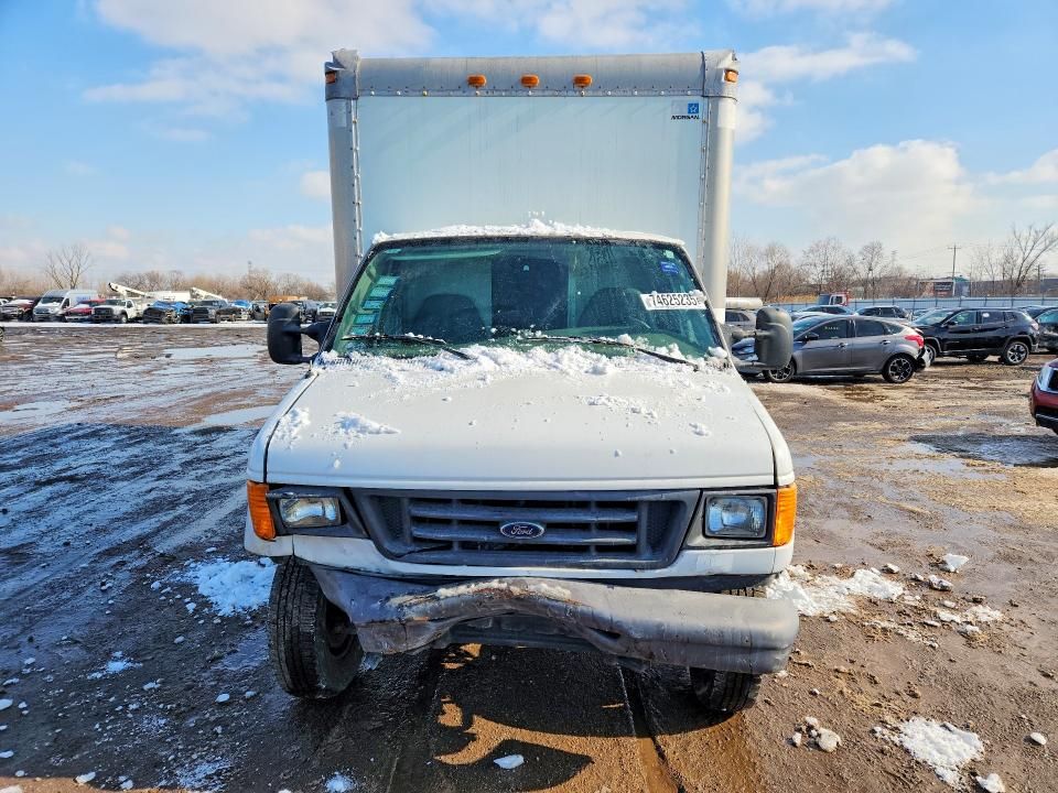 2006 Ford E350 box Truck