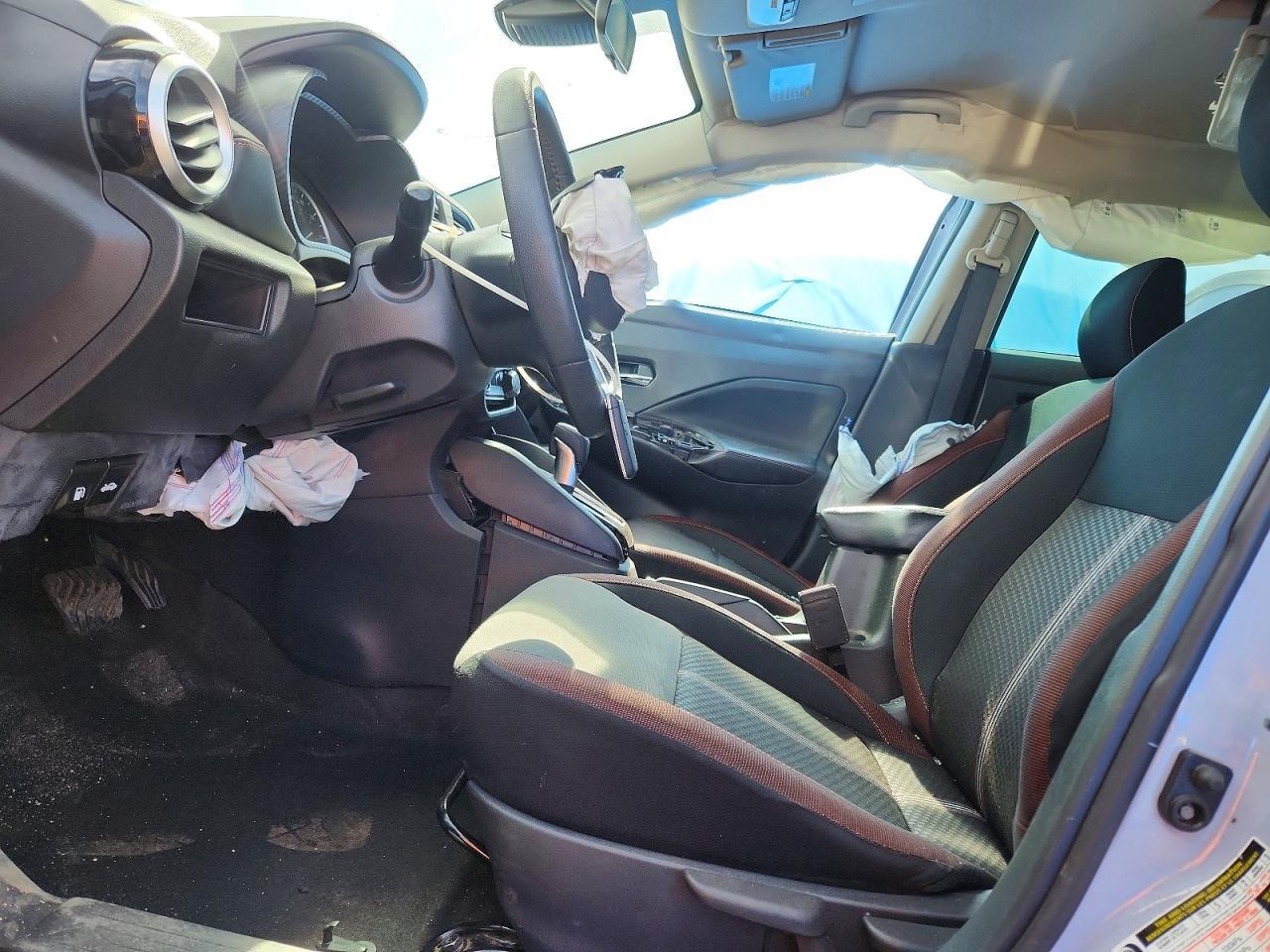 2024 Nissan Versa sr