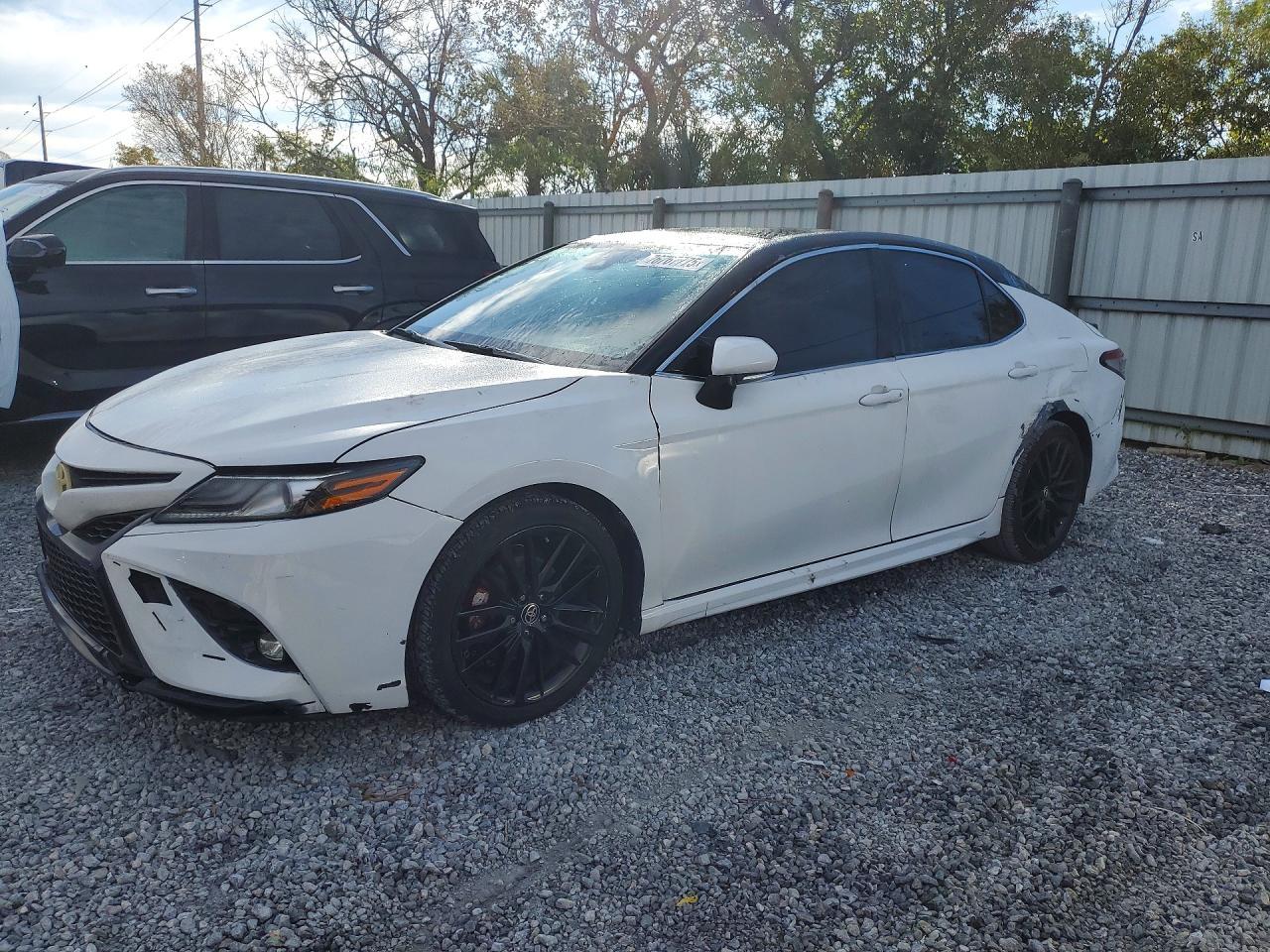 2021 Toyota Camry xse