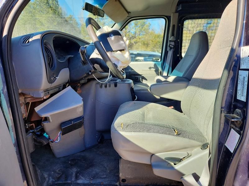 2002 Ford Econoline E350 Super Duty van