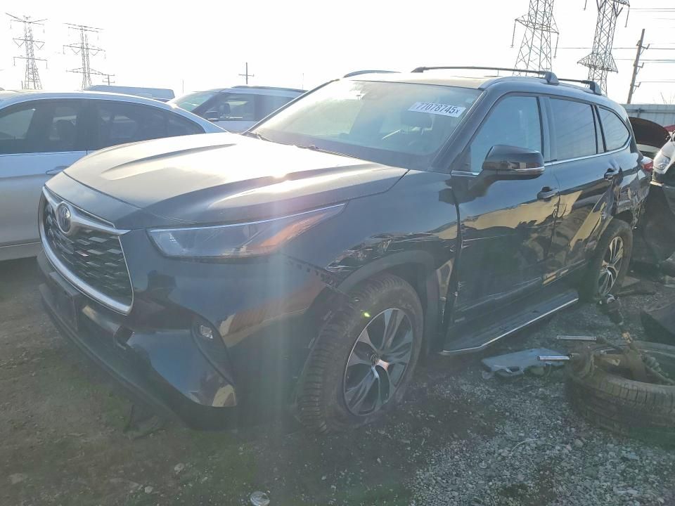 2022 Toyota Highlander Hybrid xle