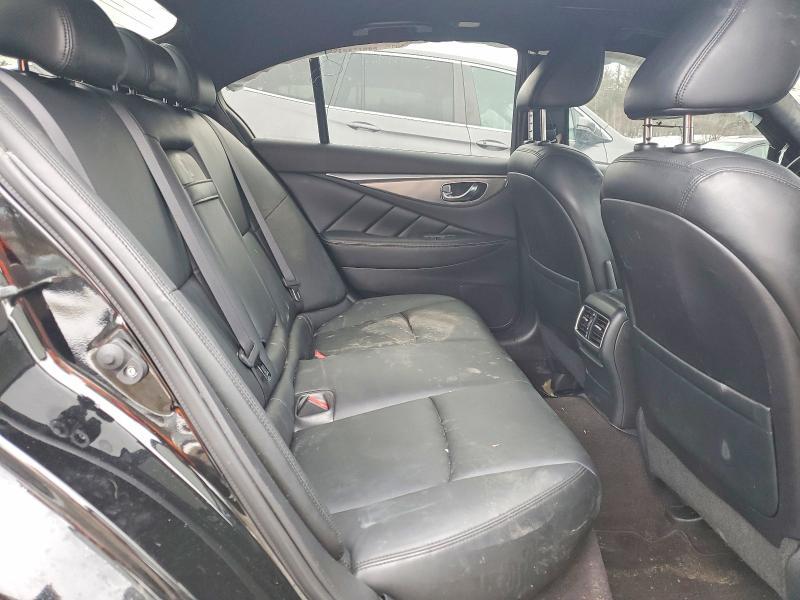 2015 Infiniti Q50 Base