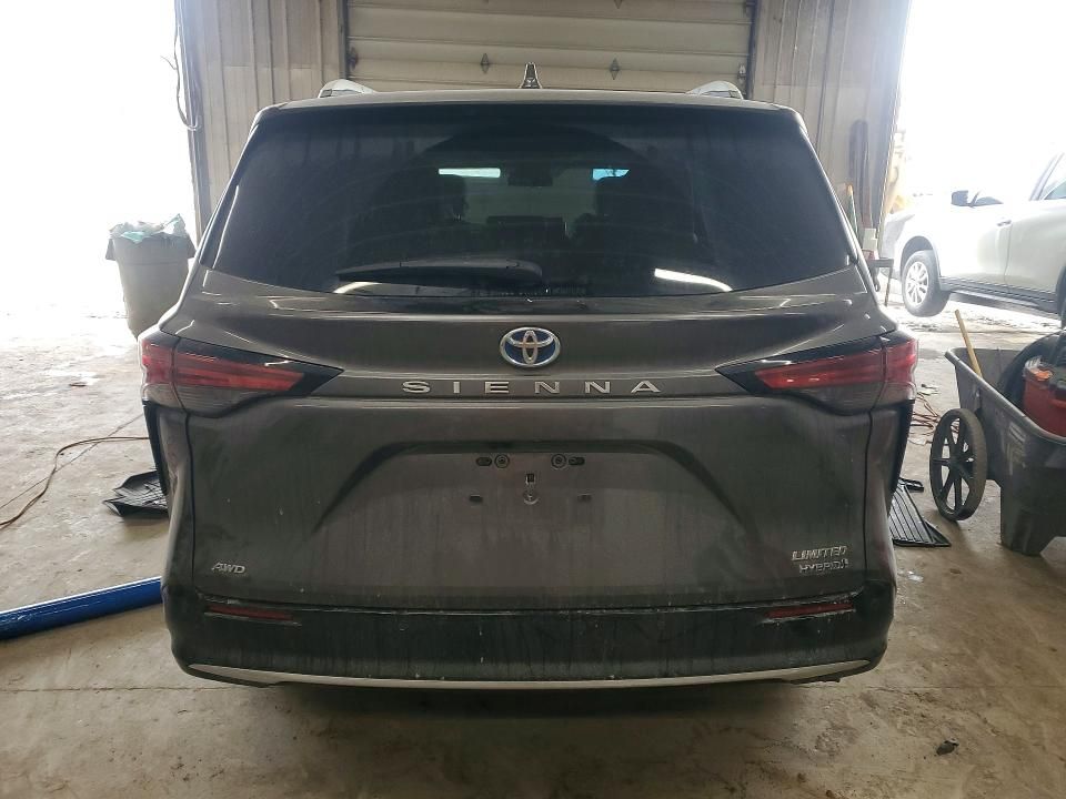 2024 Toyota Sienna Limited