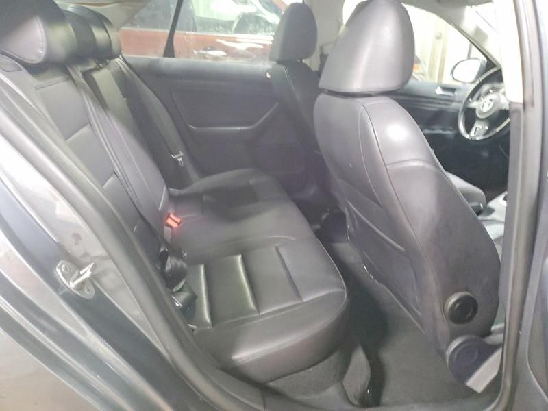 2010 Volkswagen Jetta se