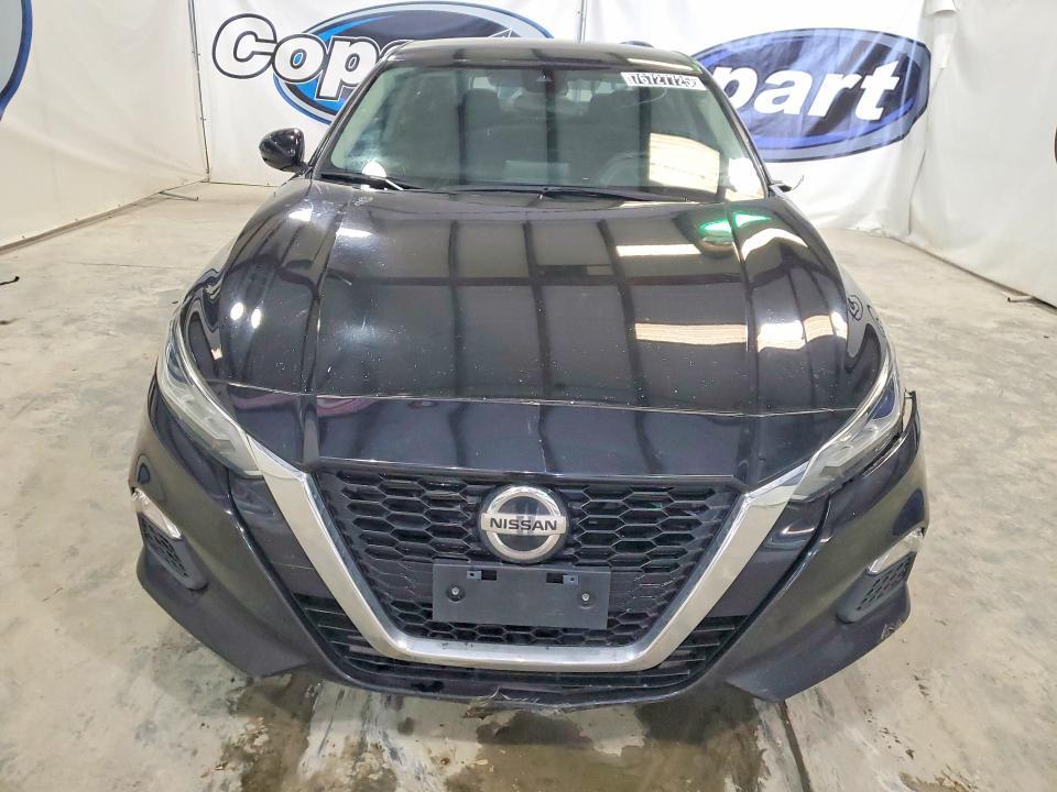 2021 Nissan Altima sv