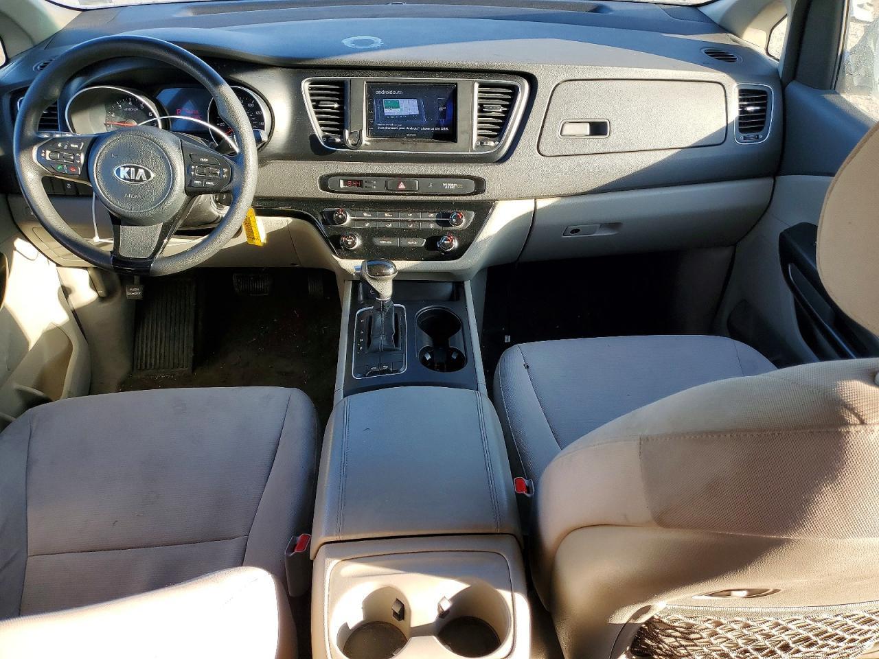 2015 KIA Sedona l