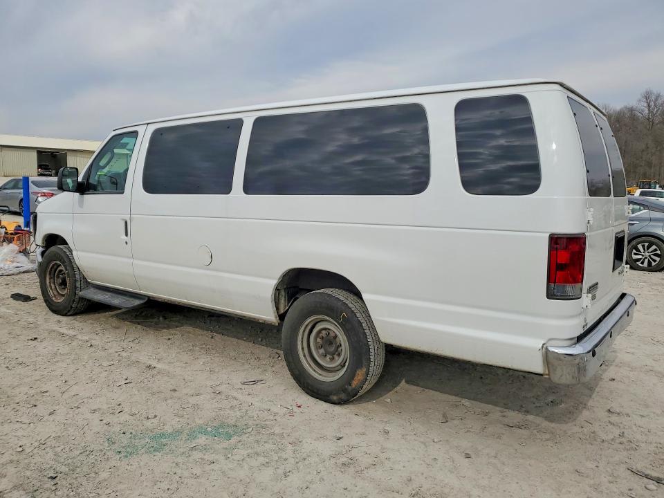 2013 Ford Econoline E350 Super Duty Wagon