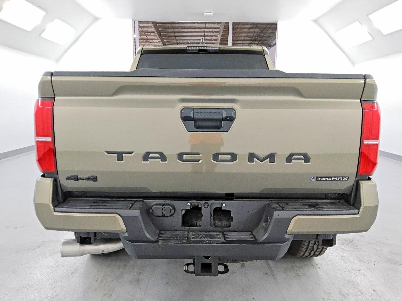 2025 Toyota Tacoma TRD OFF-ROAD HV