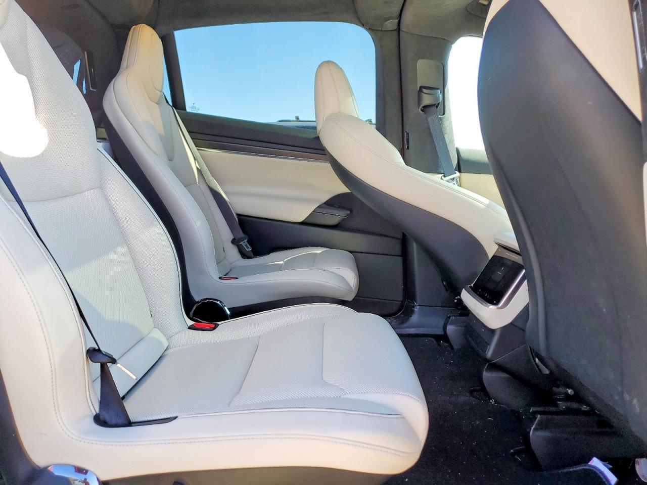 2023 Tesla Model x