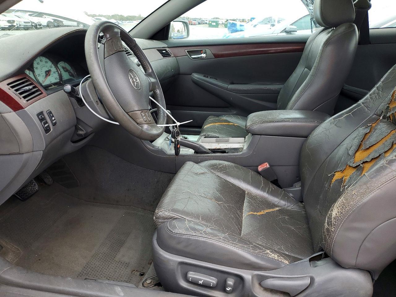 2004 Toyota Camry Solara se