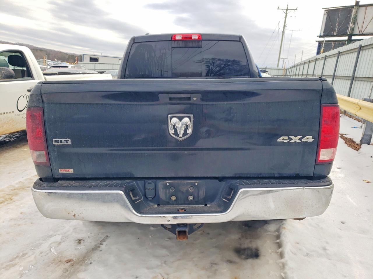 2016 Dodge Ram 1500 slt
