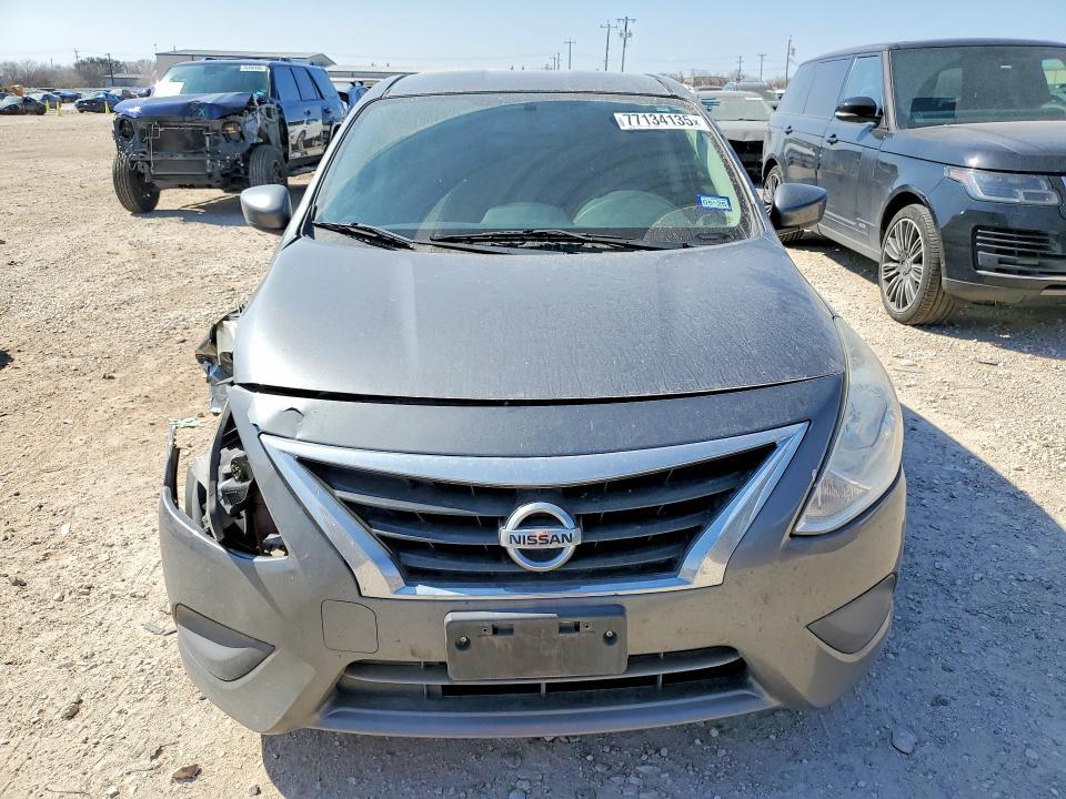 2016 Niss Versa