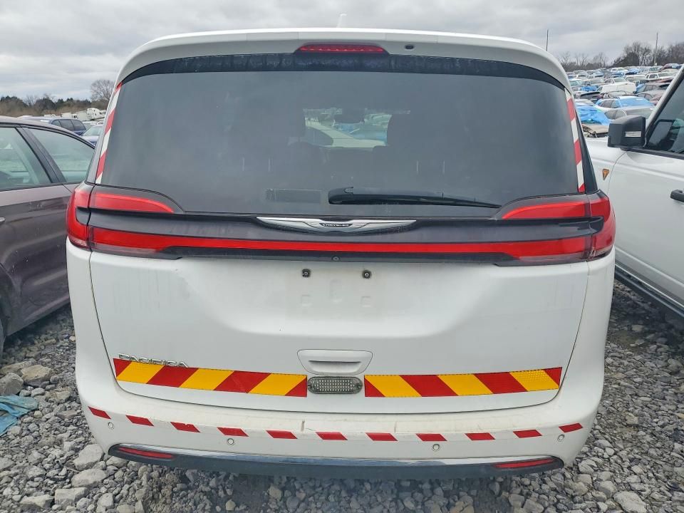 2022 Chrysler Pacifica Touring