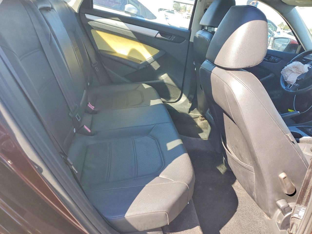 2013 Volkswagen Passat se
