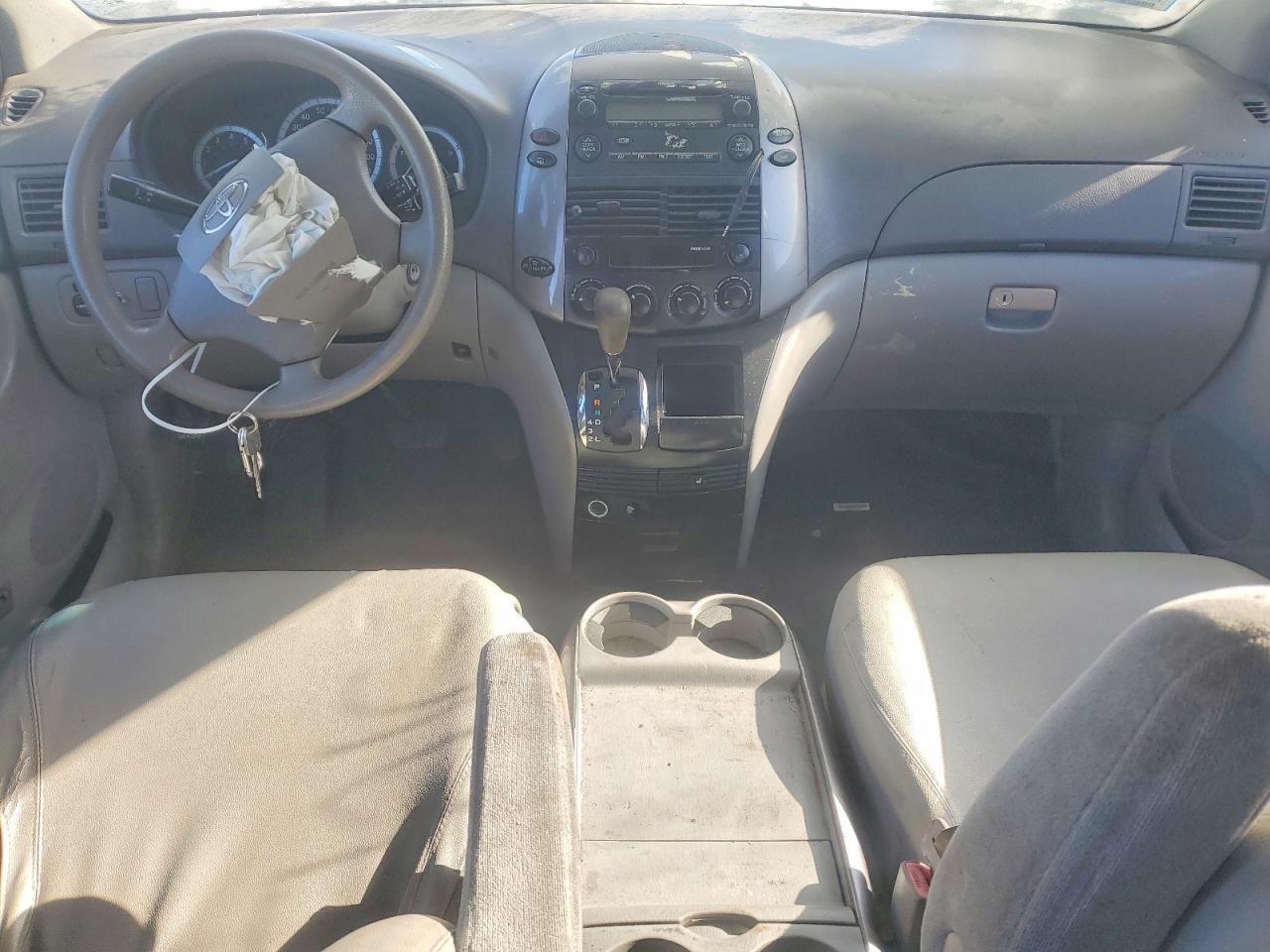2008 Toyota Sienna ce