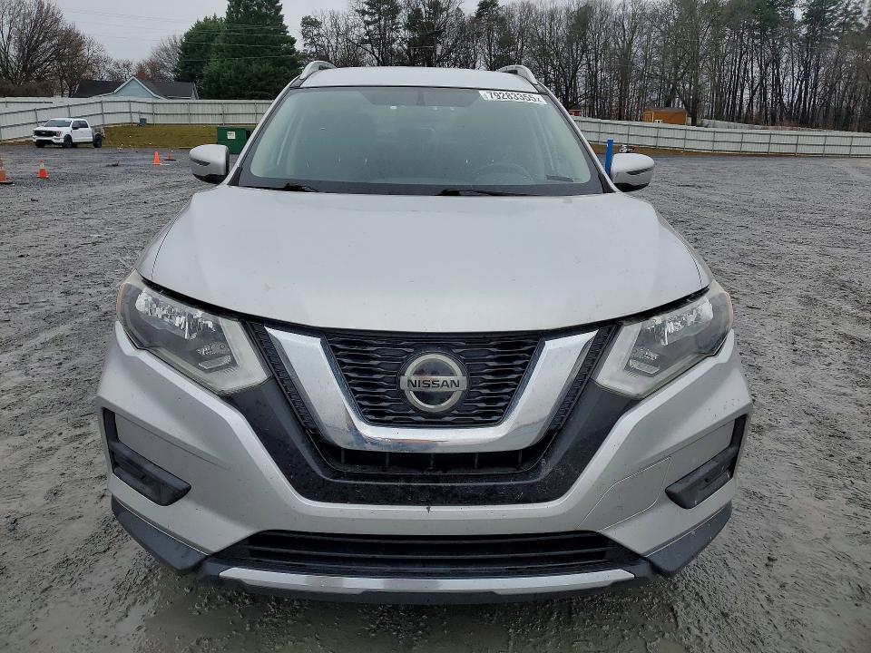 2018 Nissan Rogue sv