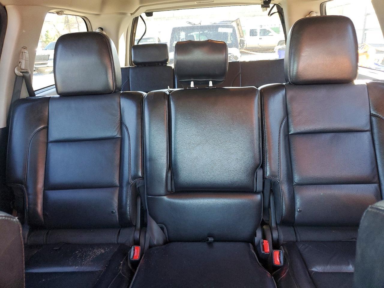 2015 Nissan Armada sv