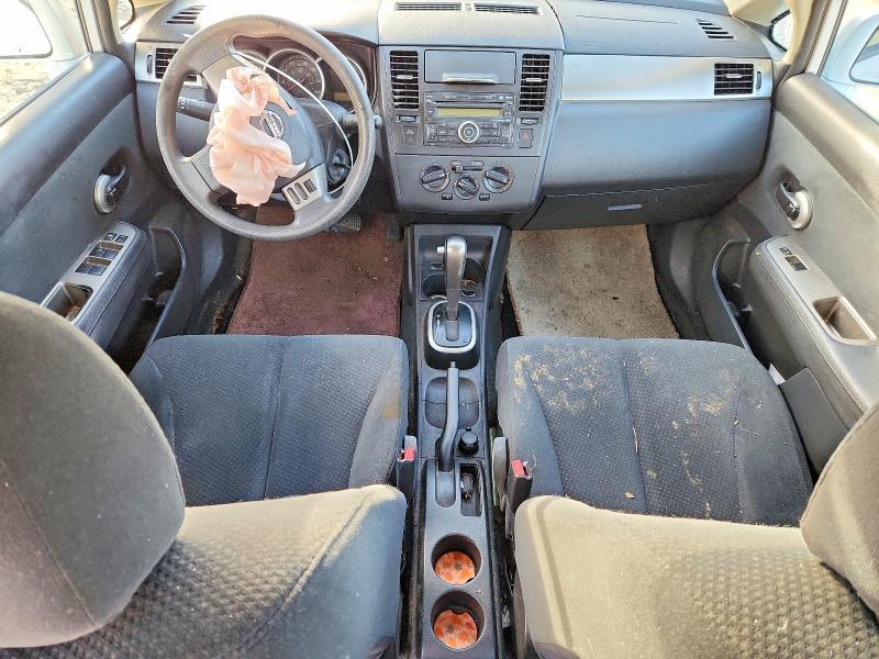 2011 Nissan Versa s
