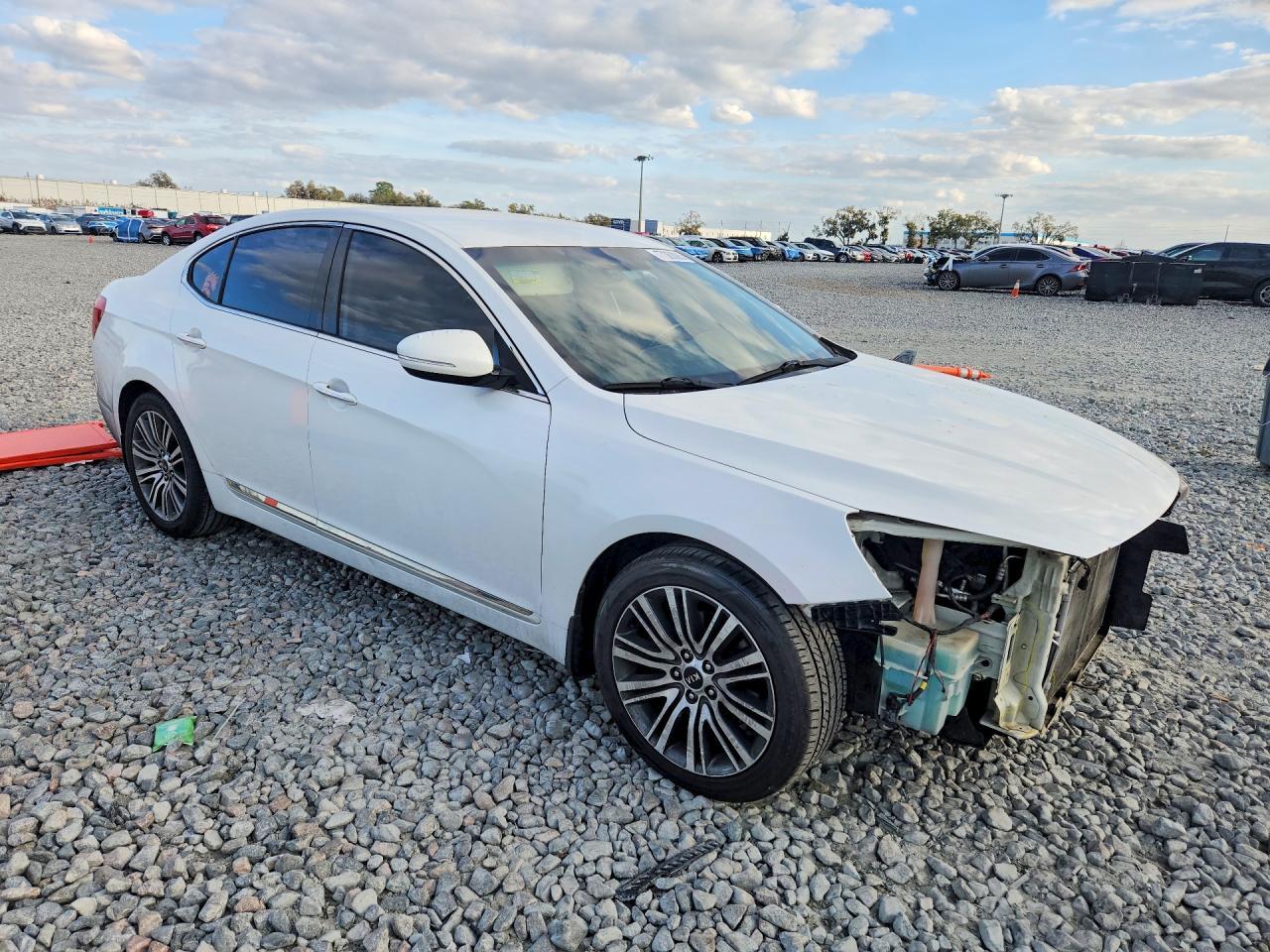 2014 KIA Cadenza Premium