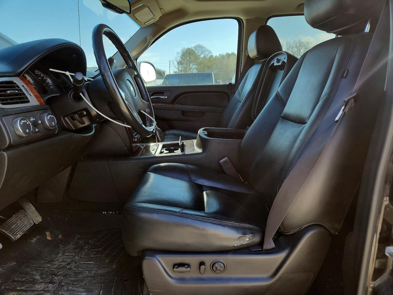 2013 Chevrolet Avalanche LTZ