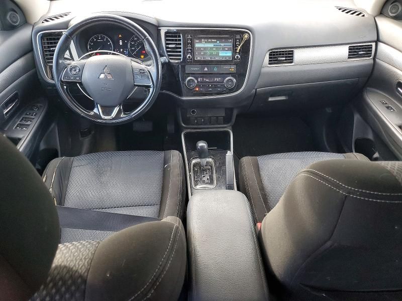 2017 Mitsubishi Outlander es