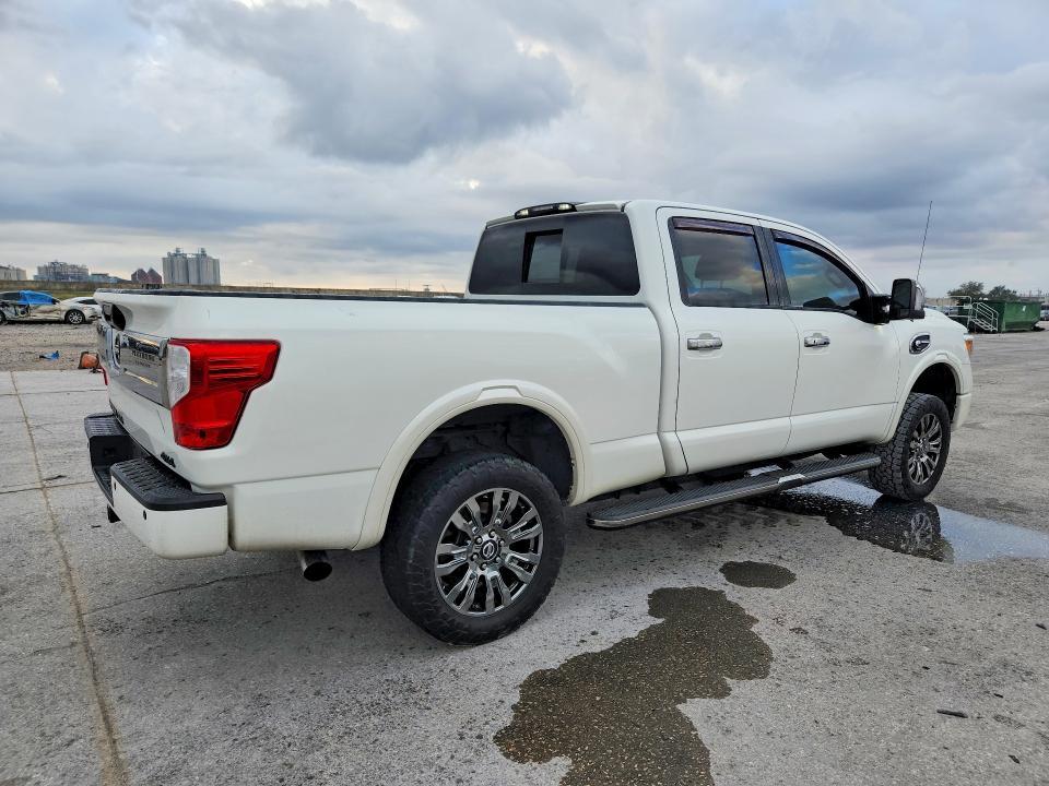 2016 Nissan Titan XD SL