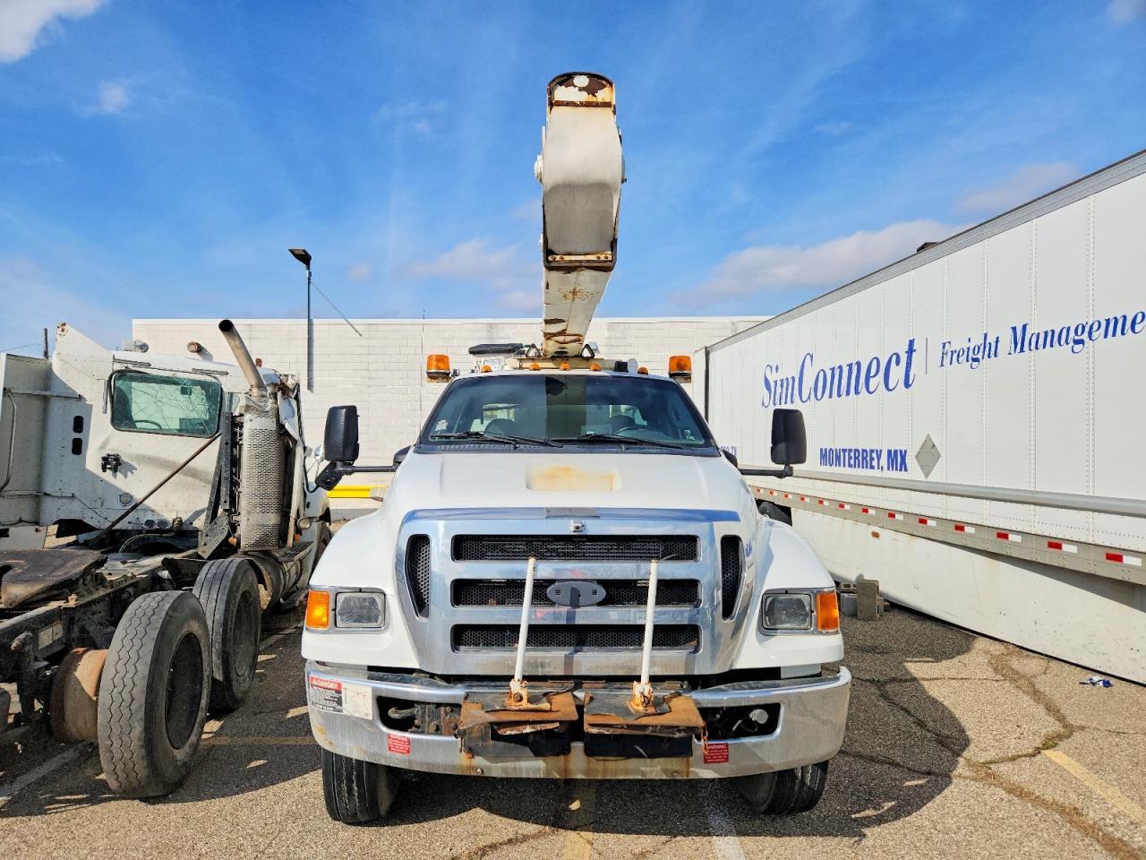 2011 Ford F750 Super Duty Bucket Truck