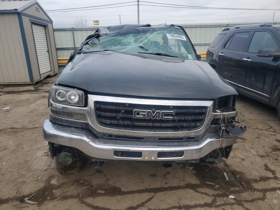 2004 GMC Sierra K2500 Heavy Duty