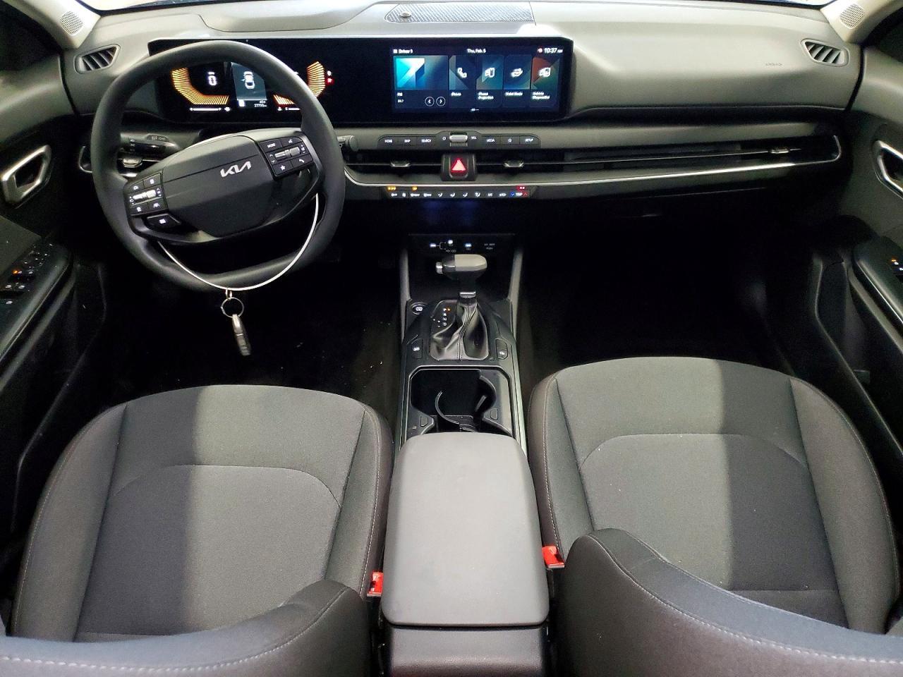 2025 KIA K4 lx