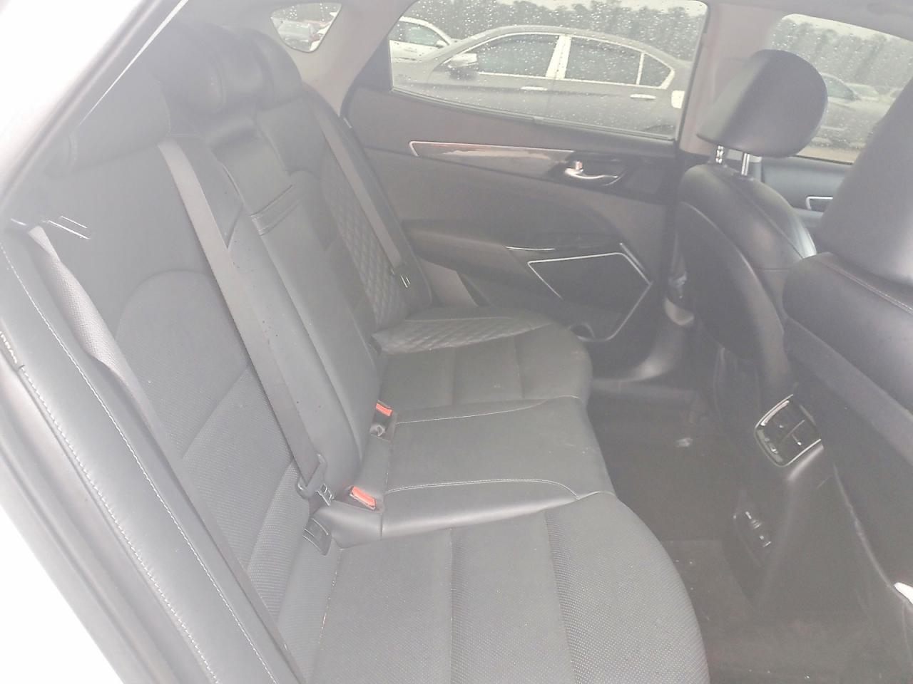 2019 KIA Cadenza Technology