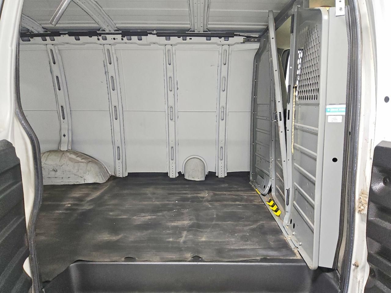 2011 Chevrolet Express G2500