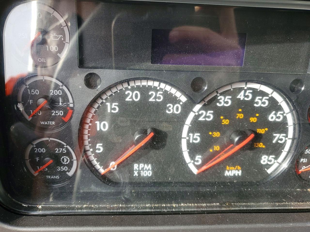 2019 Freightliner Business Class M2 BOX Truck