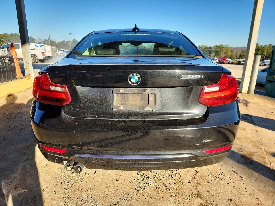 2014 BMW 228 i