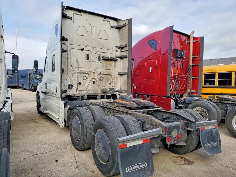 2019 Freightliner Cascadia 1-semi Truck