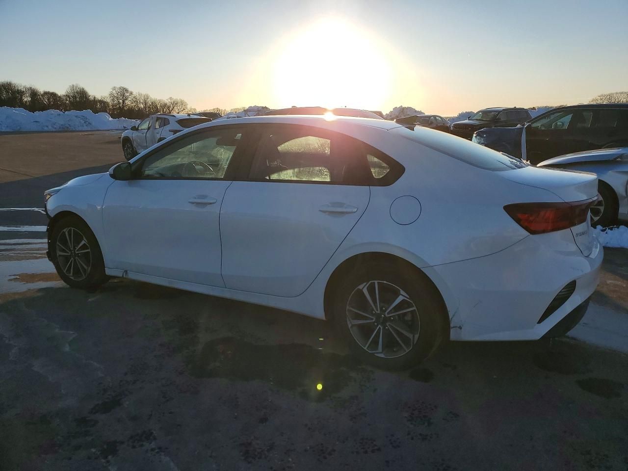 2023 KIA Forte lx