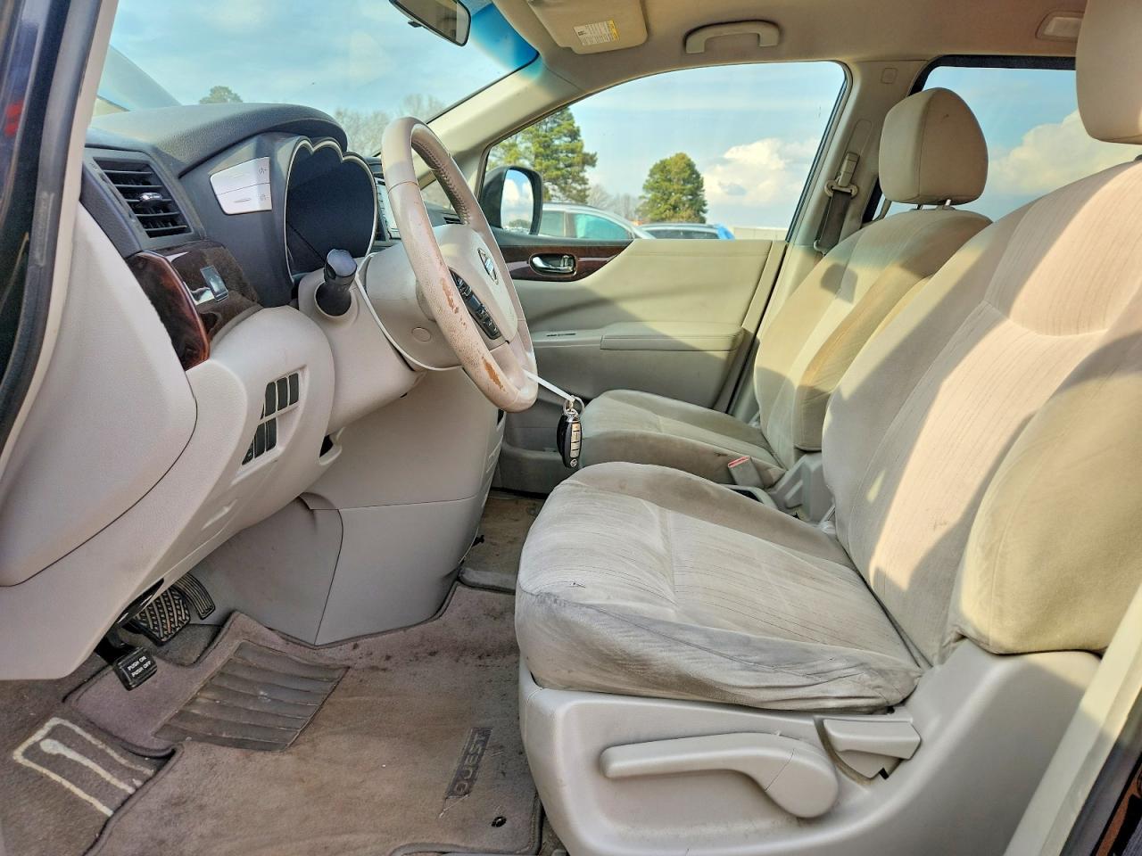 2015 Nissan Quest s