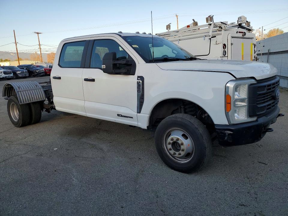 2023 Ford F350 Super Duty Truck Cab AND Chassis